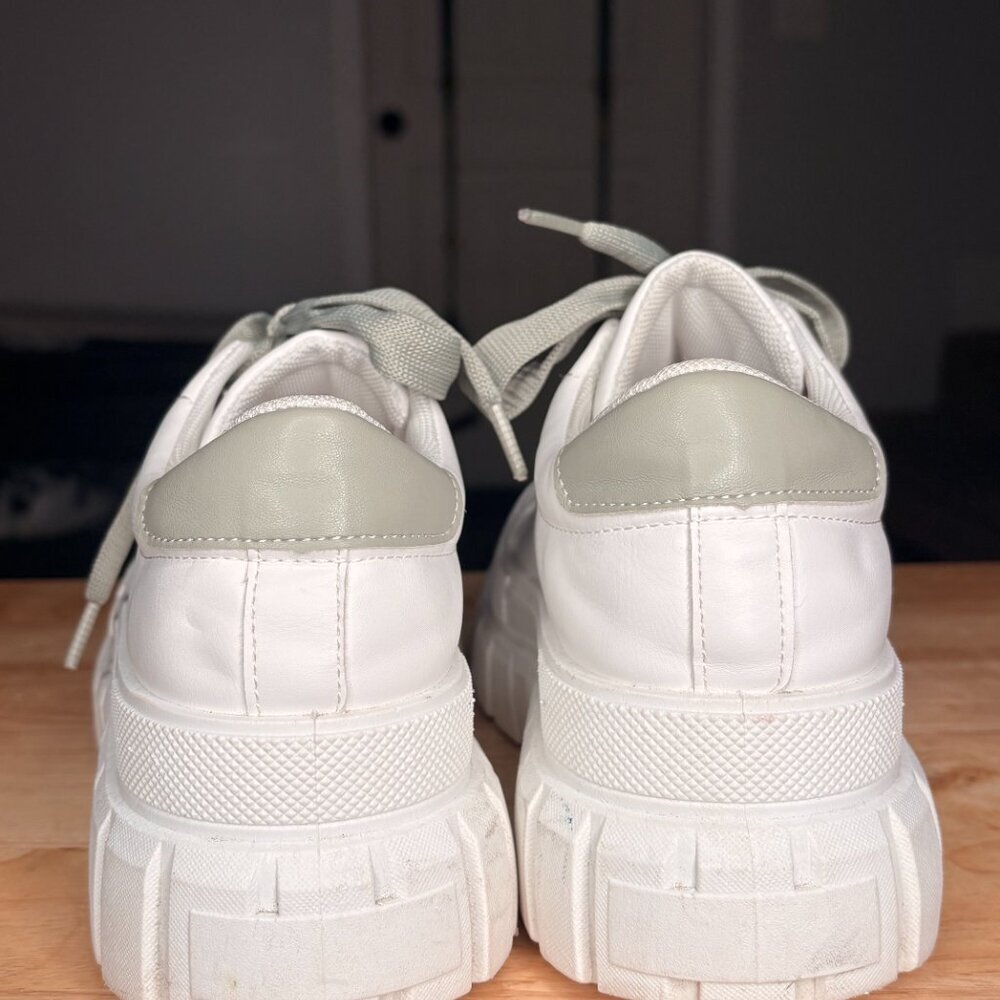 Qupid platform sneakers | women sz 40 | white gray | GUC - Picture 6 of 8